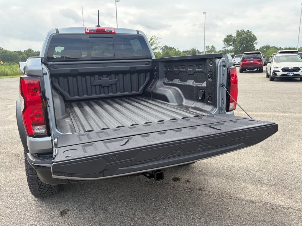 New 2026 Chevrolet Colorado ZR2 w/ Technology Package AWD/4WD image 13