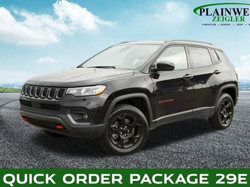 Used 2023 Jeep Compass Trailhawk image 1