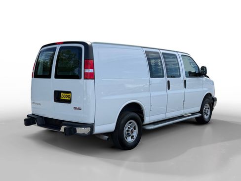 Used 2024 GMC Savana 2500 w/ Driver Convenience Package image 5