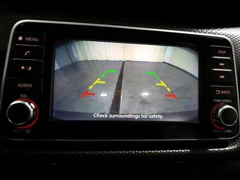 Used 2020 Nissan Kicks S image 12