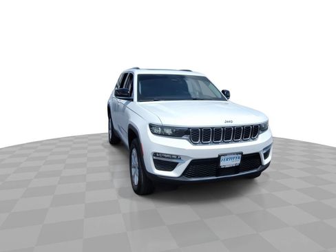 Used 2023 Jeep Grand Cherokee Limited AWD/4WD image 2