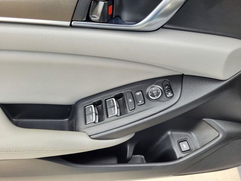 Used 2019 Honda Accord LX image 22