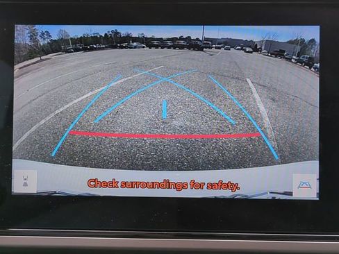 Used 2025 Toyota Camry SE w/ Convenience Package image 20