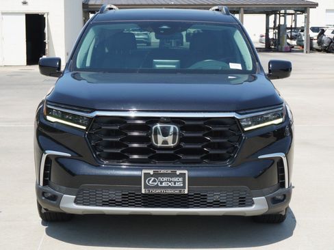 Used 2023 Honda Pilot Elite image 2