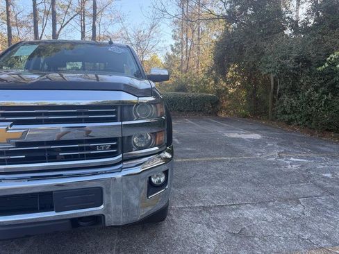 Used 2016 Chevrolet Silverado 2500 LTZ image 17