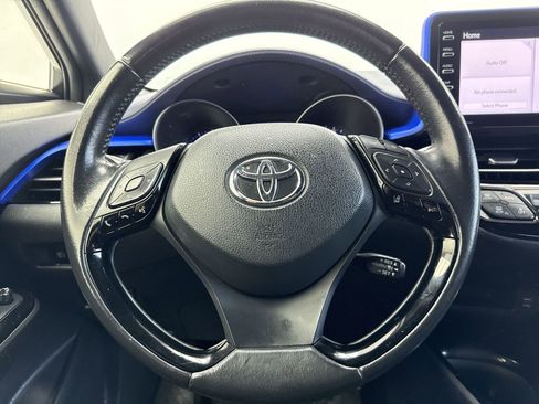 Used 2021 Toyota C-HR XLE image 13