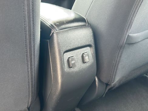 Used 2021 Nissan Kicks SV FWD image 21