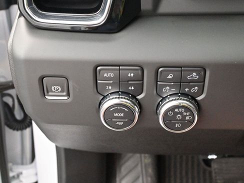 Used 2025 GMC Sierra 2500 Denali Ultimate image 21