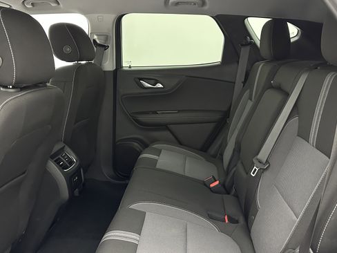 Used 2025 Chevrolet Blazer LT image 27