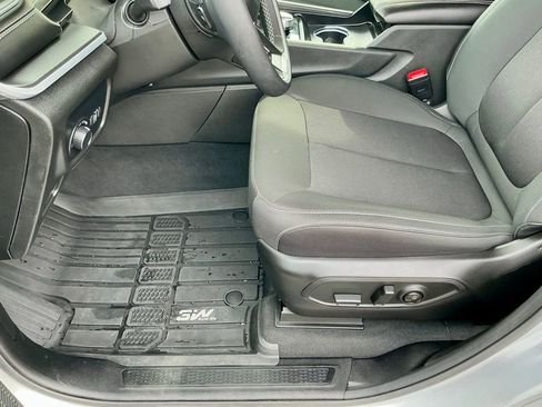 Used 2025 Jeep Grand Cherokee L Laredo image 41