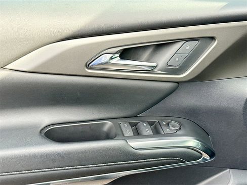 Used 2024 Chevrolet Traverse LT image 19