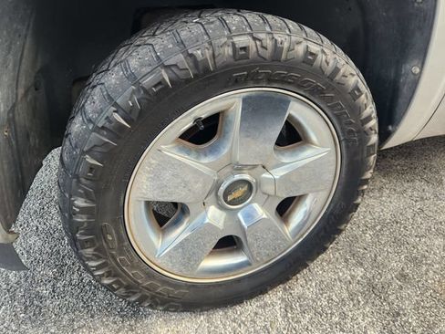 Used 2011 Chevrolet Silverado 1500 LT w/ Texas Edition RWD image 11