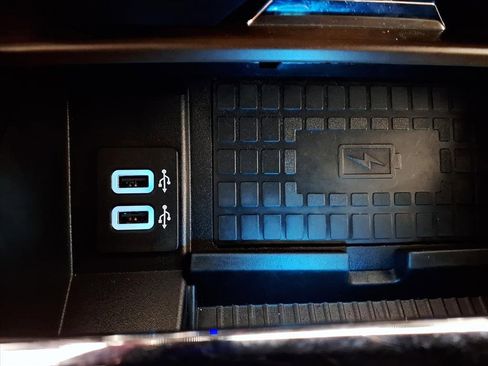 Used 2018 Ford Expedition Platinum image 19