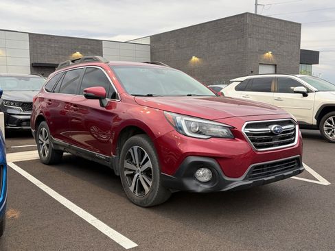 Used 2018 Subaru Outback 2.5i Limited image 2