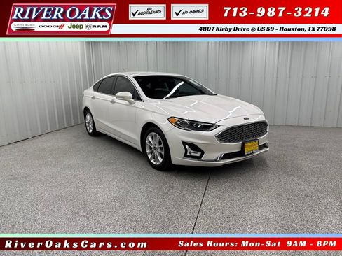 Used 2019 Ford Fusion Energi Titanium FWD image 1