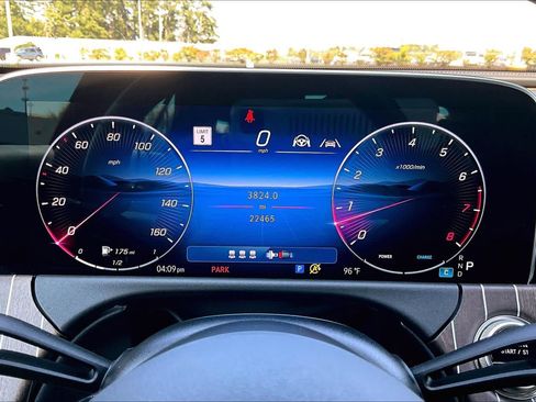 Used 2025 Mercedes-Benz E 350 4MATIC Sedan image 26