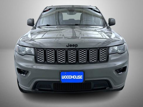 Used 2022 Jeep Grand Cherokee Laredo X AWD/4WD image 2