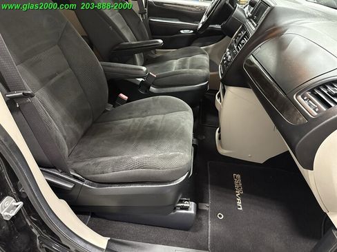 Used 2017 Dodge Grand Caravan SE w/ Power Window Group image 5