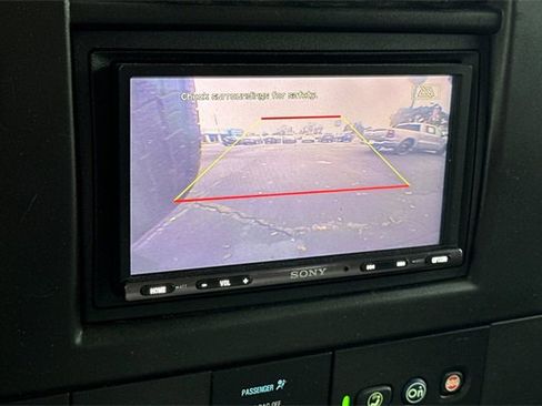 Used 2018 GMC Savana 3500 LT w/ LT Preferred Equipment Group image 22