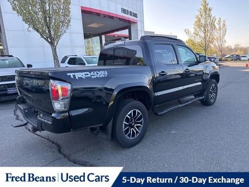 Used 2021 Toyota Tacoma TRD Sport w/ Technology Package image 4