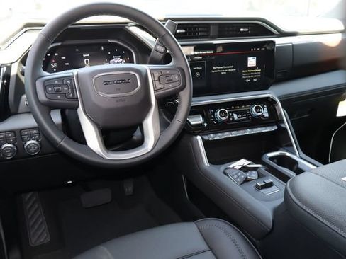 Used 2026 GMC Sierra 2500 Denali w/ Denali Reserve Package AWD/4WD image 5