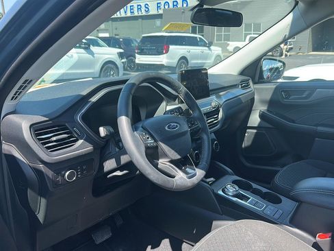 Used 2023 Ford Escape Active FWD image 2