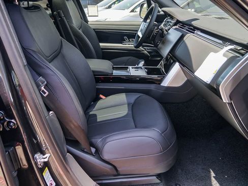 New 2026 Land Rover Range Rover SE AWD/4WD image 17