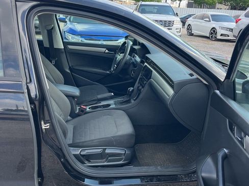 Used 2020 Volkswagen Passat 2.0T S image 2