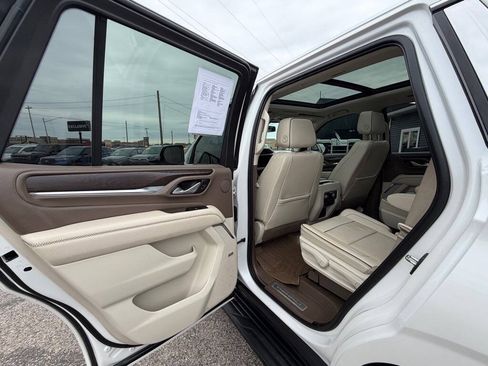 Used 2022 GMC Yukon Denali AWD/4WD image 37