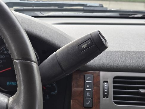 Used 2008 Chevrolet Silverado 1500 LTZ w/ Safety Package RWD image 22