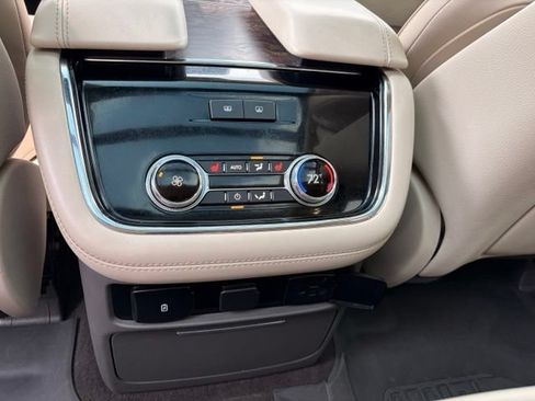 Used 2019 Lincoln Navigator Reserve AWD/4WD image 26