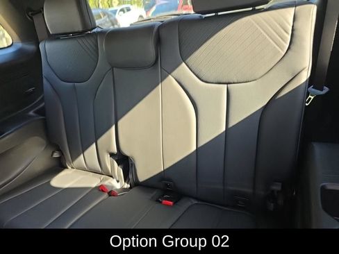 Used 2024 Hyundai Palisade SEL w/ Premium Package FWD image 6