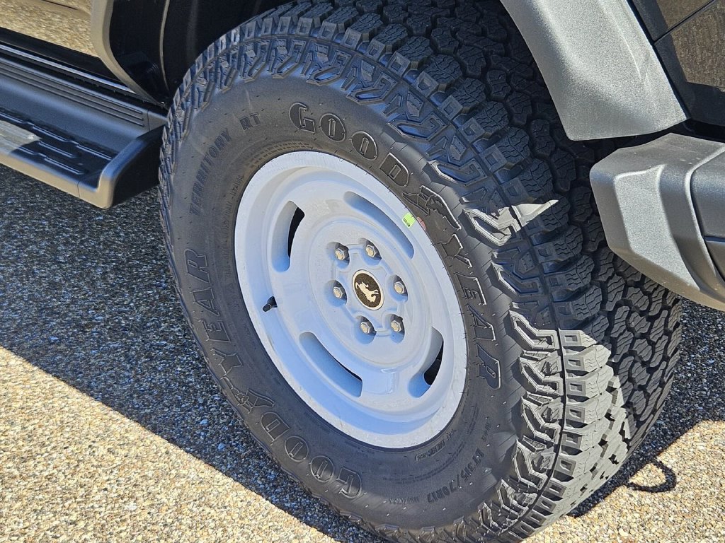 New 2026 Ford Bronco Heritage Edition AWD/4WD image 5