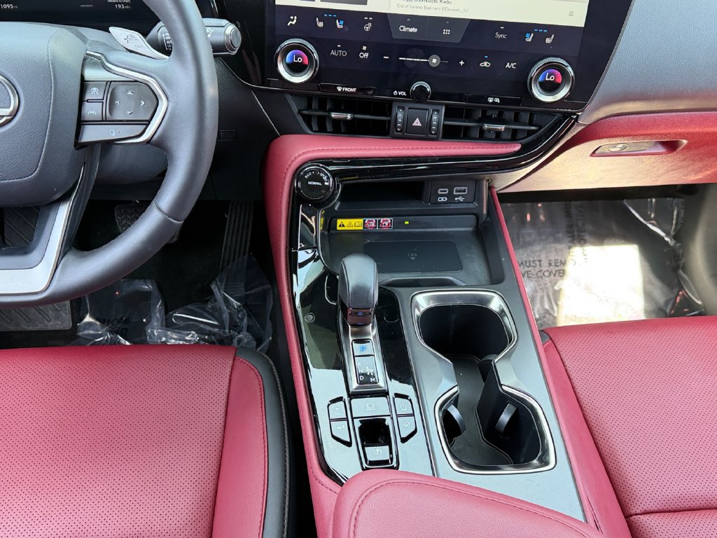 Used 2024 Lexus NX 350 AWD image 13