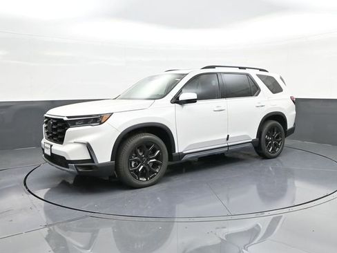 New 2025 Honda Pilot Touring image 28