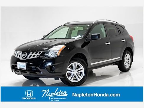 Used 2015 Nissan Rogue S w/ Convenience Package AWD/4WD image 1