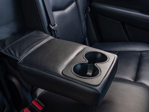 Used 2017 Cadillac XT5 Luxury w/ Driver Awareness Package image 40