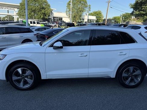 Used 2023 Audi Q5 2.0T Premium w/ Convenience Package AWD/4WD image 12