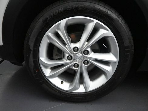 Used 2023 Buick Encore GX Preferred w/ Cold Weather Comfort Package FWD image 11