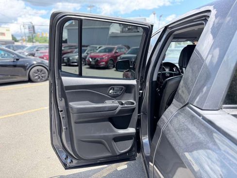 Used 2018 Honda Ridgeline RTL-T image 23