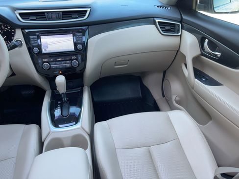 Used 2015 Nissan Rogue SL w/ SL Premium Package image 29