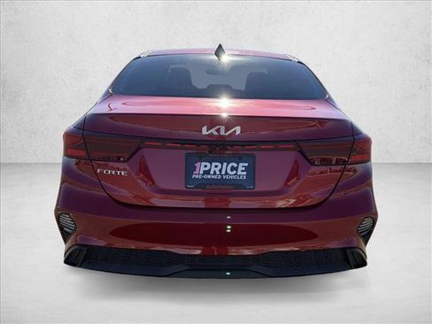 Used 2023 Kia Forte LXS w/ LXS Technology Package image 6