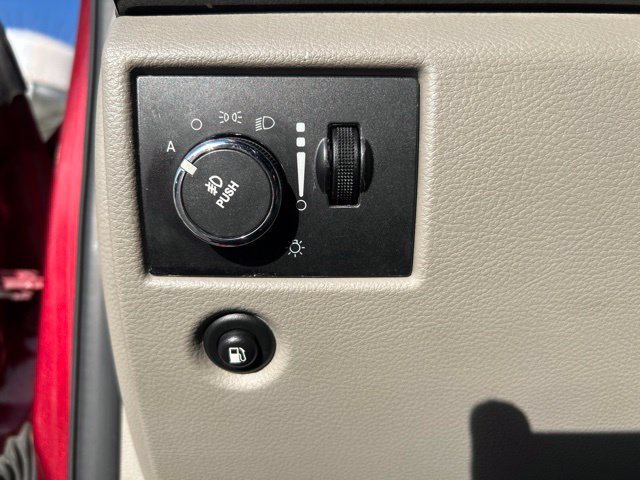 Used 2012 Jeep Grand Cherokee Laredo AWD/4WD image 25