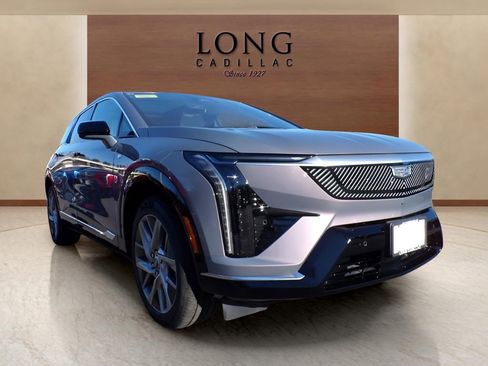 New 2026 Cadillac Optiq Luxury 1 image 3