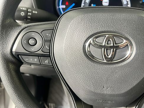 Used 2025 Toyota RAV4 LE AWD/4WD image 19