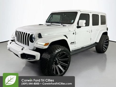 Used 2021 Jeep Wrangler Unlimited Sahara AWD/4WD image 5