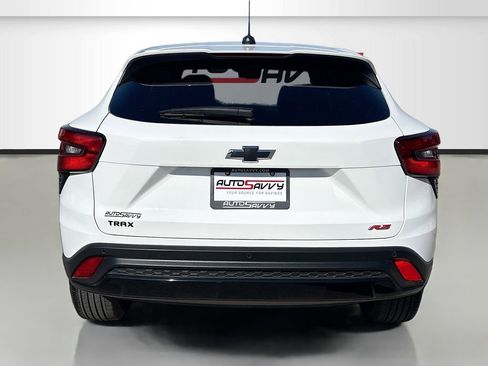 Used 2024 Chevrolet Trax RS w/ Driver Confidence Package FWD image 6