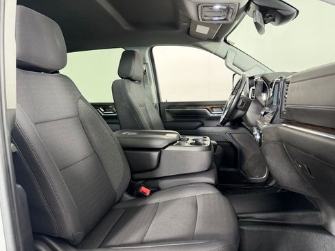 Used 2024 GMC Sierra 3500 SLE w/ SLE Convenience Package image 30