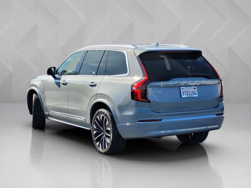 Certified 2025 Volvo XC90 T8 Plus image 4