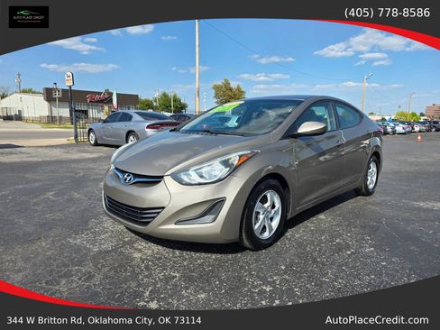 Used 2014 Hyundai Elantra SE FWD image 1